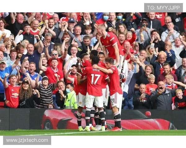 不满主场票价不断上涨，超百家英超球迷协会联合抗议